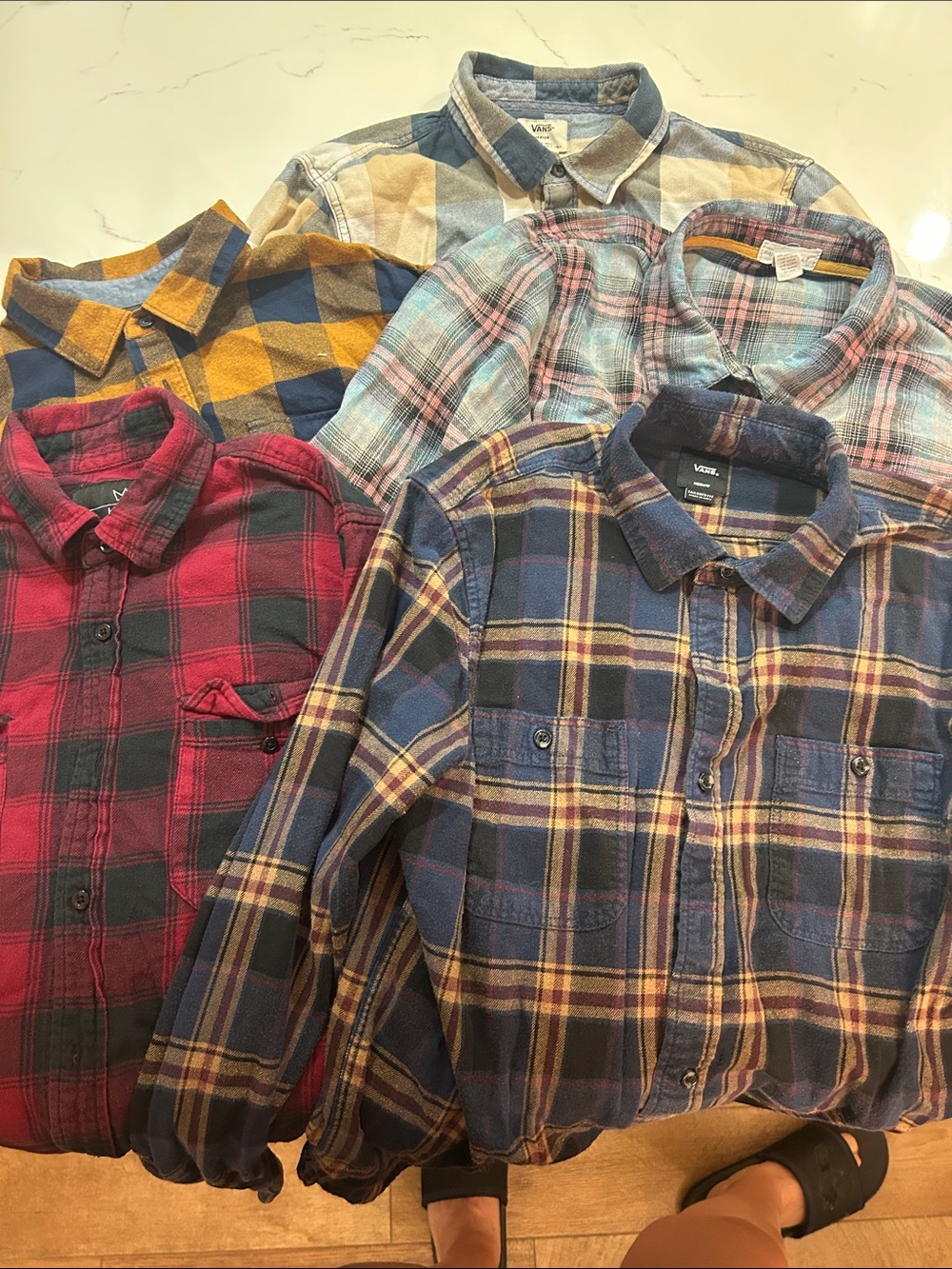 (5) Vans Mixed Plaid Button-Down Shirts - Blue, Red, Yellow, Green size Medium